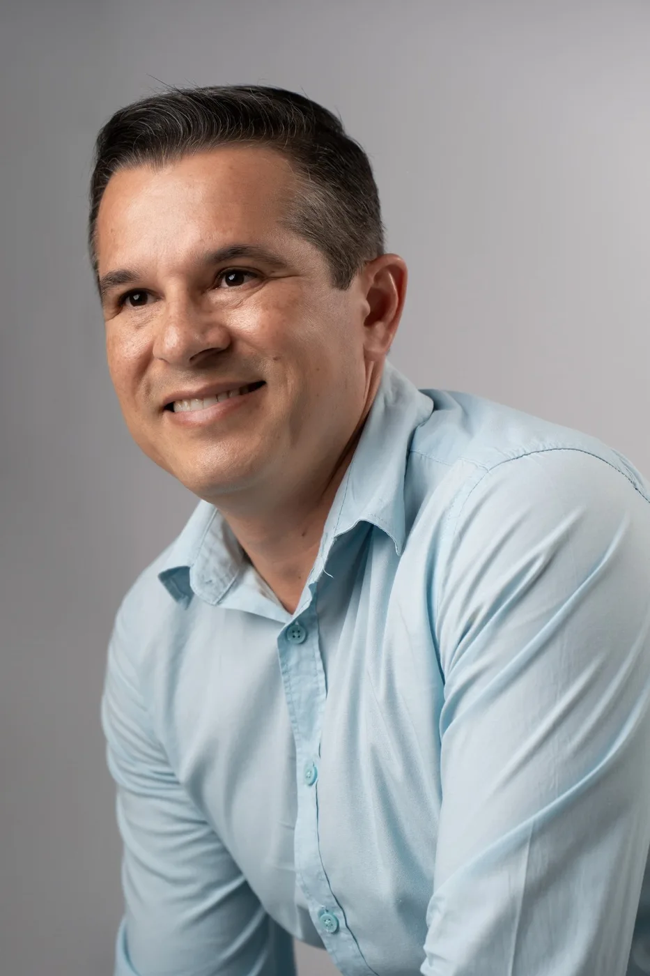 Reginaldo Ferreira sorrindo em retrato